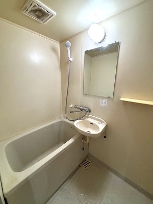 【賃貸アパート】王子ハイツA201／福山市王子町2丁目｜1LDK！福山駅までバスで5分の立地！お風呂