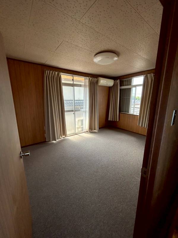 【中古住宅一戸建】福山市緑陽町2丁目12-4洋室2階