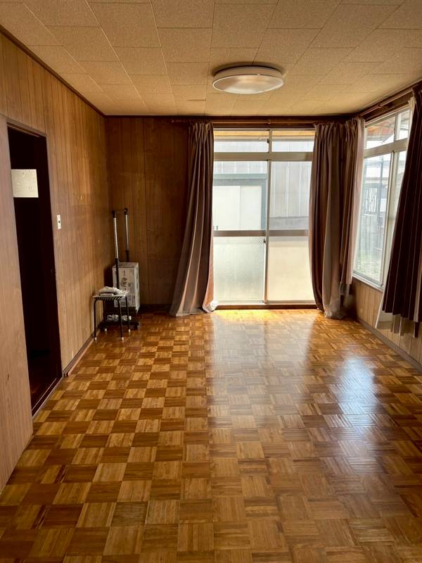 【中古住宅一戸建】福山市緑陽町2丁目12-4リビングダイニング