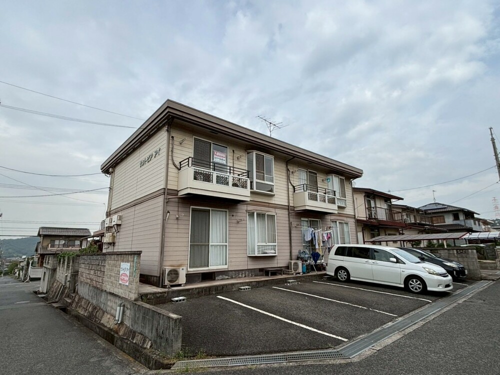 【賃貸アパート】福山市幕山台6丁目｜34,000円外観引き
