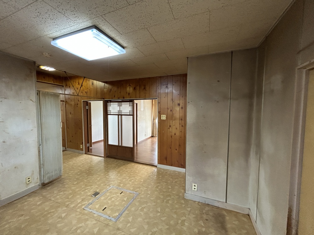 福山ハウジング【売一戸建】福山市能島3丁目リビング