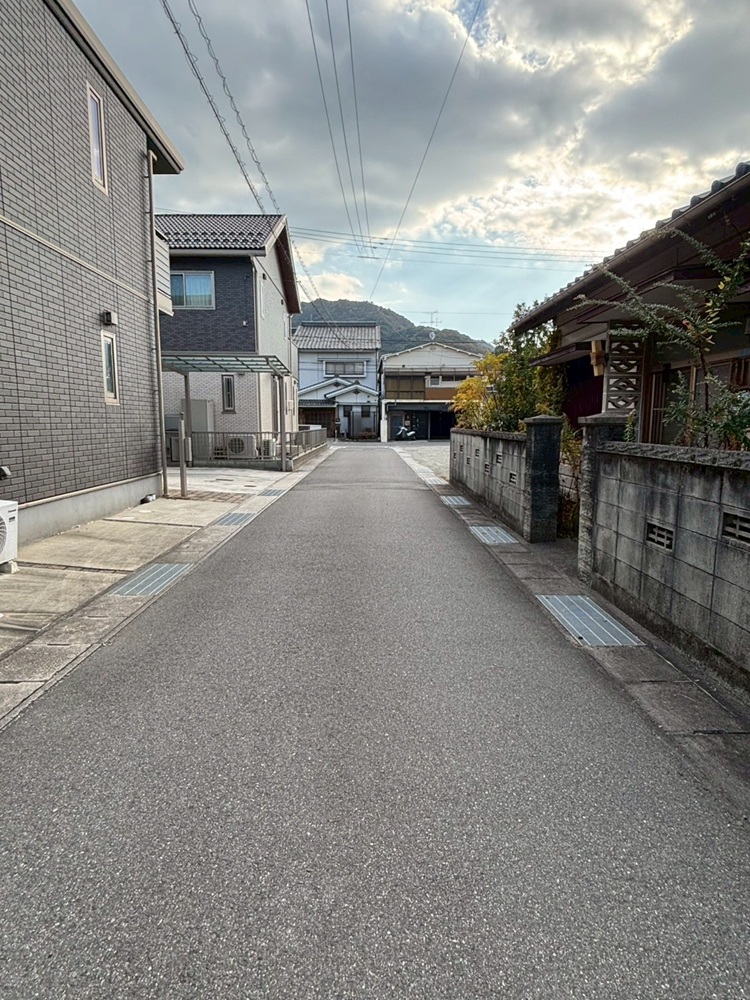 【売土地】三原市皆実6丁目｜350万円｜土地面積307.96㎡（93.15坪）写真