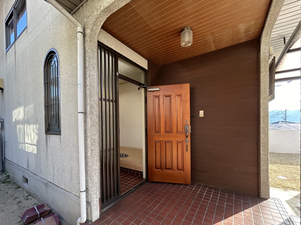 福山市神辺町字道上売戸建て玄関