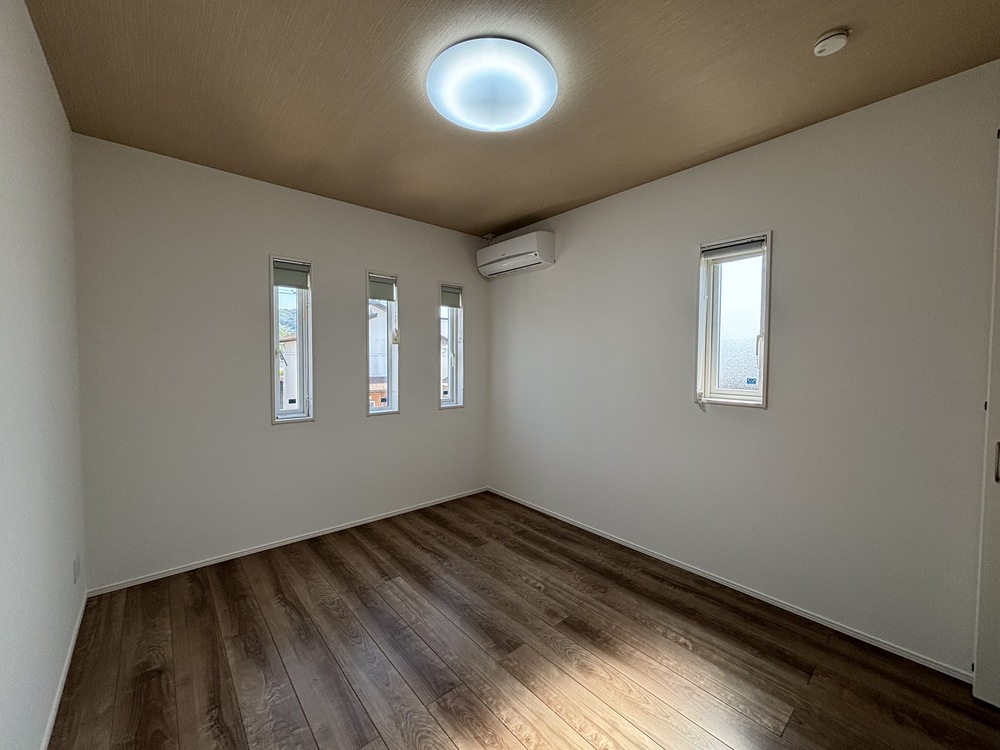 【売一戸建】神辺町大字上御領｜2580万円｜オール電化住宅！全居室南向き！サンルームあり！