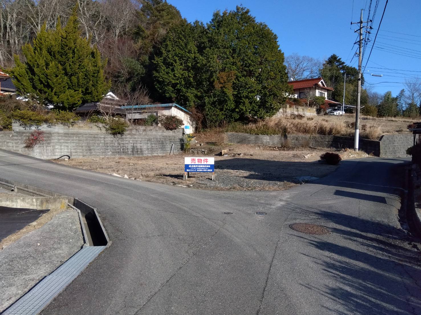 【売土地】神石郡神石高原町父木野主要道路西側から撮影
