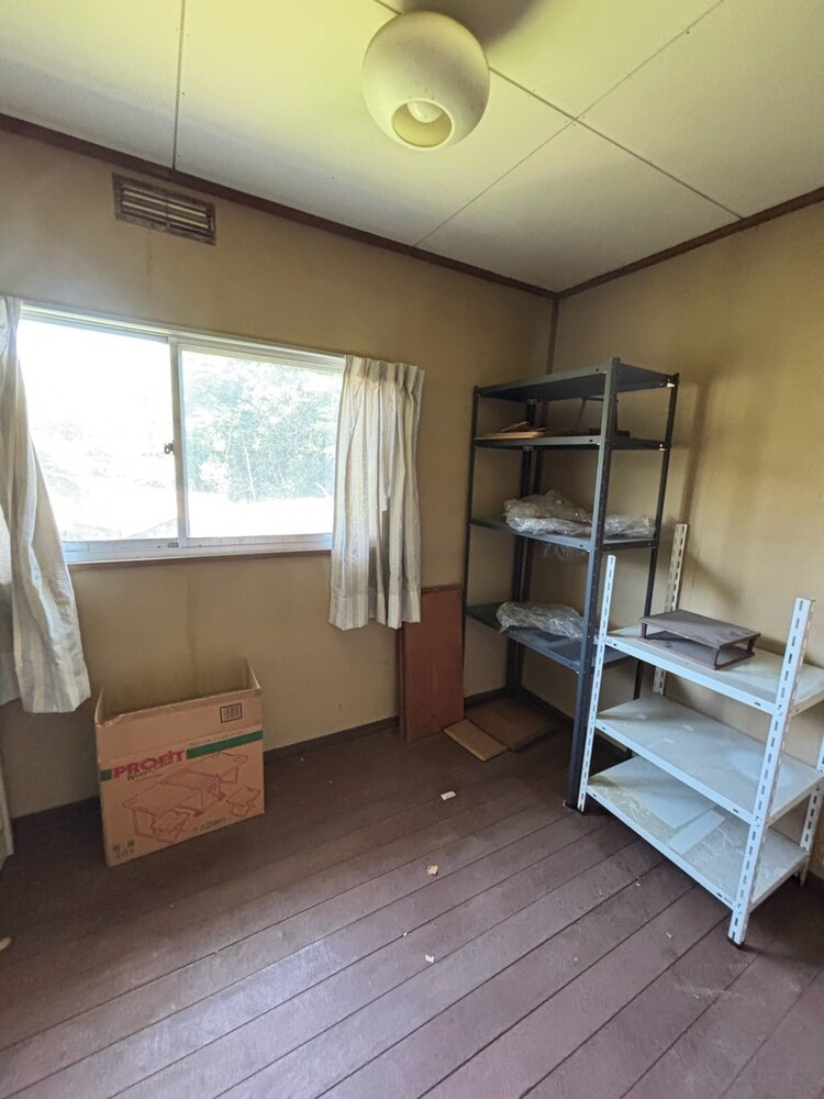 【売一戸建】福山市千田町1丁目｜1100万円｜土地面積102.4坪！駐車場３台分！