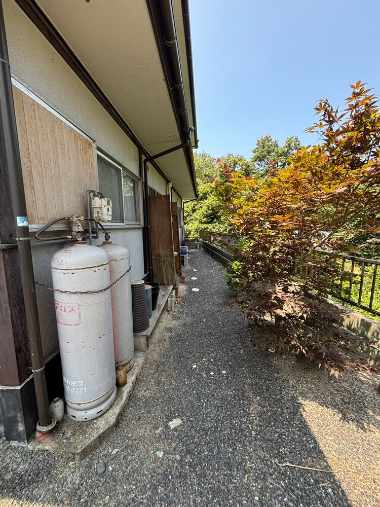 【売一戸建】福山市千田町1丁目｜1100万円｜土地面積102.4坪！駐車場３台分！