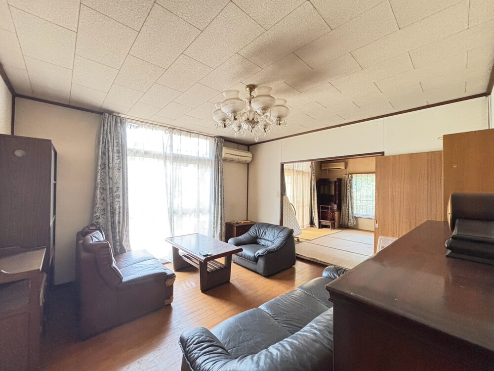 【売一戸建】福山市千田町1丁目｜1100万円｜土地面積102.4坪！駐車場３台分！