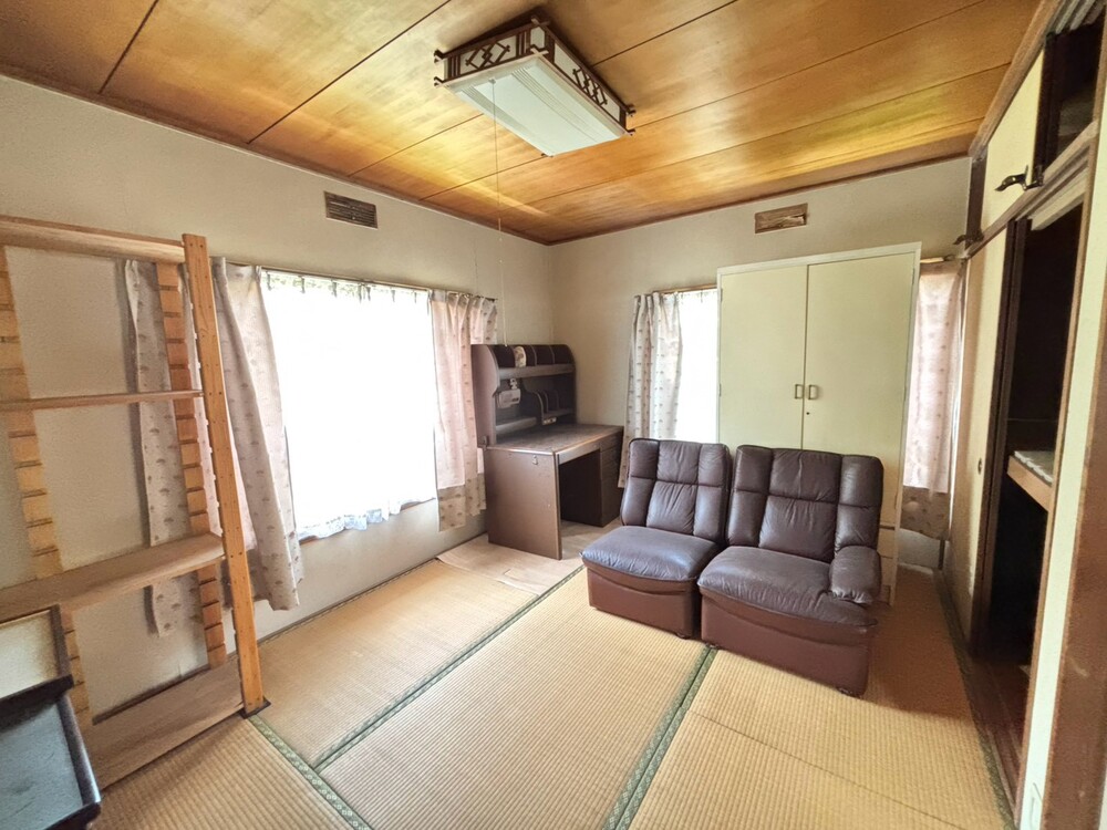 【売一戸建】福山市千田町1丁目｜1100万円｜土地面積102.4坪！駐車場３台分！