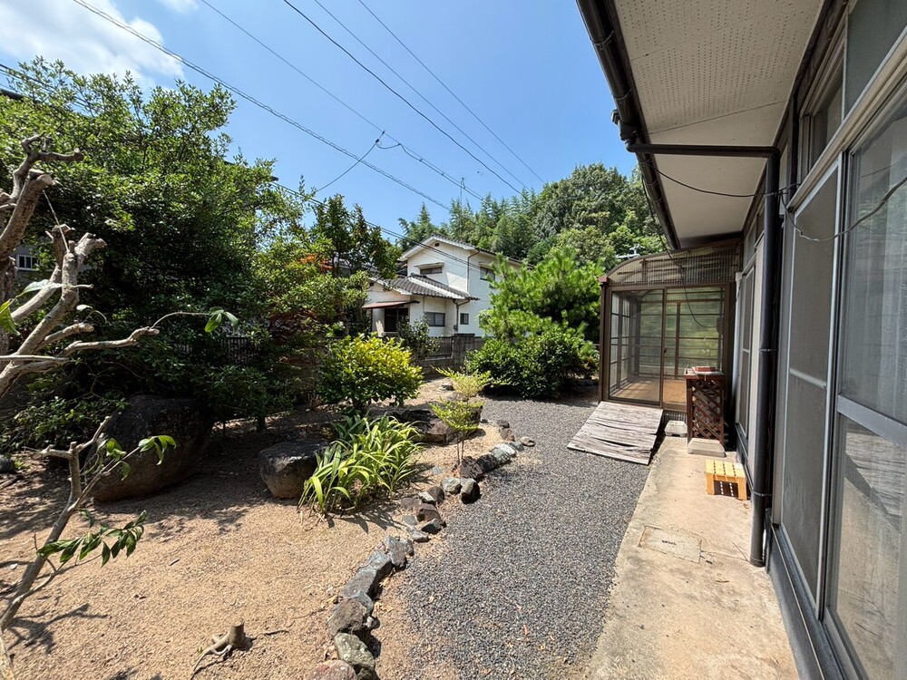 【売一戸建】福山市千田町1丁目｜1100万円｜土地面積102.4坪！駐車場３台分！